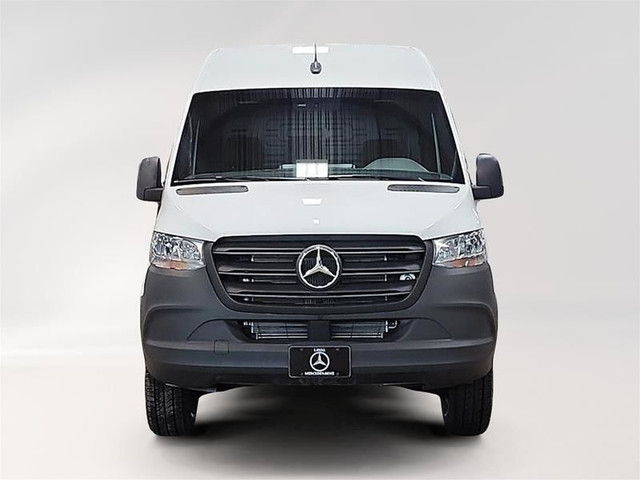 2023 Mercedes-Benz Sprinter 2500 170 Wheelbase High Roof in Cars & Trucks in Laval / North Shore - Image 2