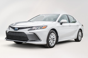 2024 Toyota Camry Hybrid LE / Camera / Tissus / Bluetooth / Mags-17'