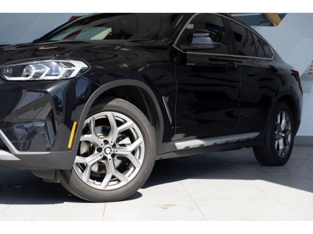 2022 BMW X4 xDrive30i in Cars & Trucks in Vancouver - Image 2