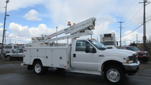2002 Ford F-450 XL BUCKET TRUCK WITH ALTEC 200A in Cars & Trucks in Edmonton - Image 4