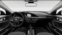 La toute nouvelle BMW 228i xDrive 2024 laisse les conventions derrière. La Série 2 combine une appar... (image 9)
