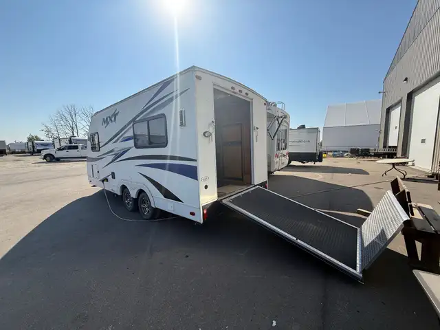 2014 KZ MXT 160 Toy Hauler in Travel Trailers & Campers in St. Albert - Image 7