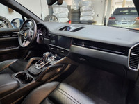 **Head Up Display, Power Sunshade, 4Zone Climate Control, Porsche Crest Head Rest, Bose Sound System... (image 6)