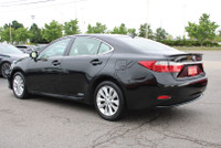 Drive the Lexus ES 300h Premium Where sophistication meets performance, The Lexus ES Hybrid Premium... (image 4)