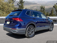 Experience the versatility and safety of the 2024 Volkswagen Tiguan Comfortline, boasting 40712km an... (image 5)