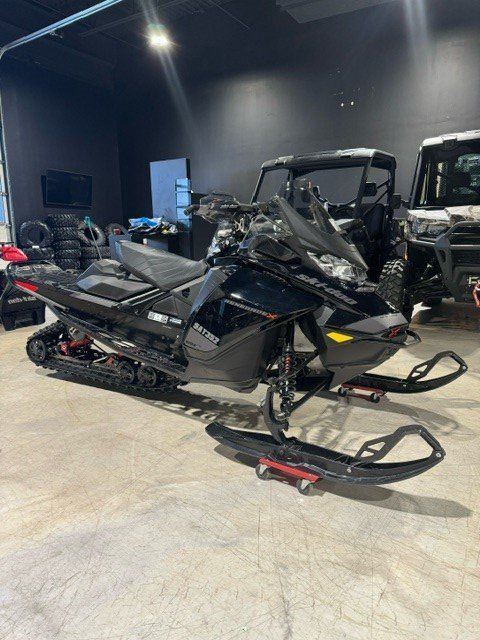 2021 Ski-Doo Renegade X 850 W/ Gauge in Snowmobiles in Sault Ste. Marie