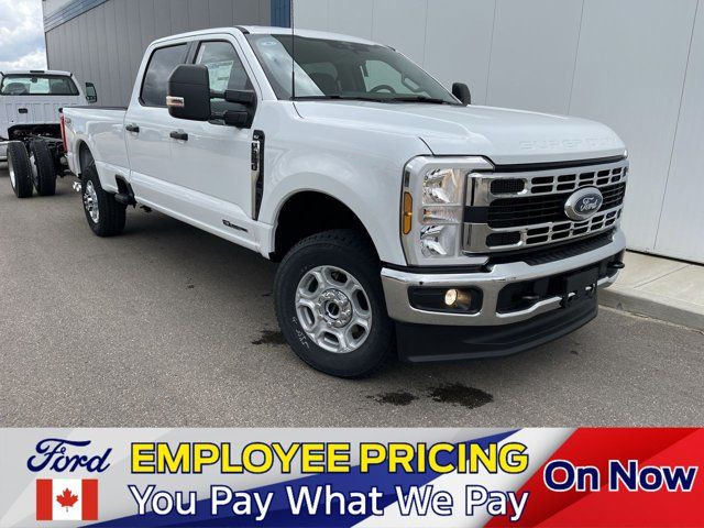2025 Ford Super Duty F-350 SRW XLT in Cars & Trucks in Strathcona County