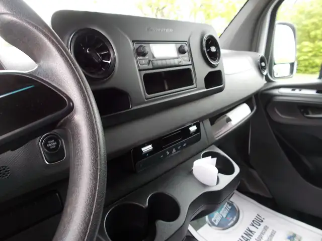 2021 FREIGHTLINER Sprinter Cargo VAN 2500 in Cars & Trucks in Bedford - Image 12
