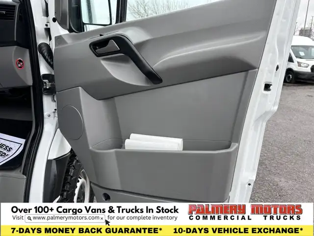 2017 Mercedes-Benz Sprinter 2500 144" HIGH ROOF 4X4 +LOW RANGE dans Autos et camions dans Région de Mississauga/Peel - Image 26