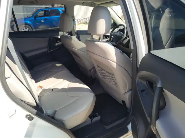 2012 Toyota RAV4 in Cars & Trucks in St. Albert - Image 19