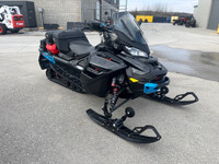 2023 Ski-Doo Renegade X-RS E.S. DD SS Pilot