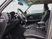 Experience practical versatility and distinctive design with the 2015 Kia Soul LX in Titanium Gray.... (image 8)