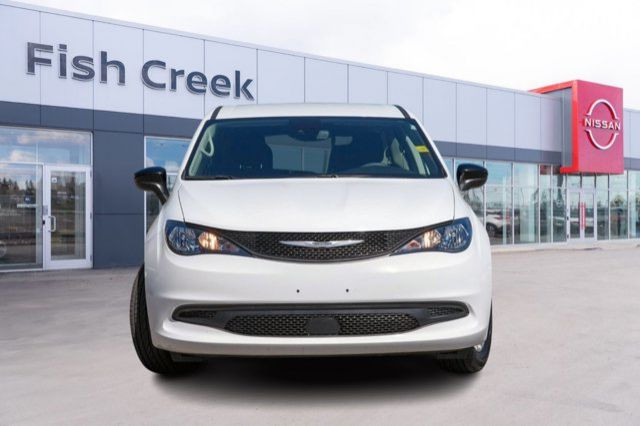 2024 Chrysler Grand Caravan SXT | No Accidents | Customer in Cars & Trucks in Calgary - Image 2