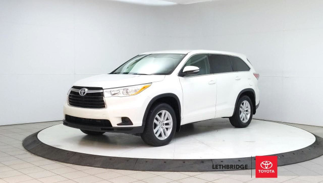 2014 Toyota Highlander LE in Cars & Trucks in Lethbridge