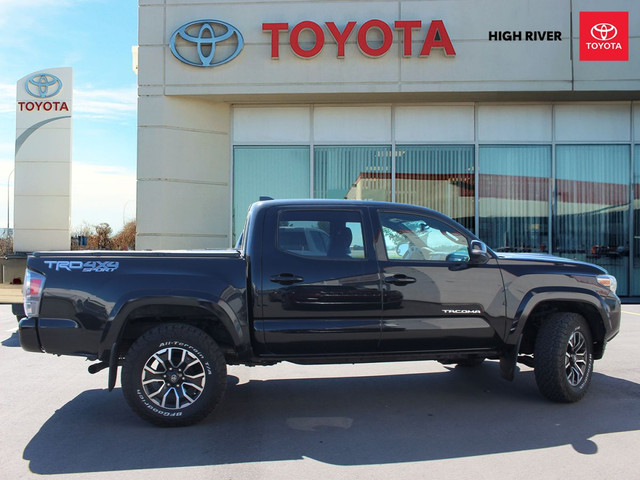 2020 Toyota Tacoma 4x4 Double Cab TRD SPORT Manual SB for sale in Cars & Trucks in Calgary - Image 4