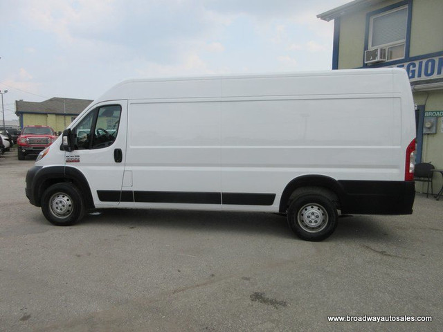 2022 Ram ProMaster Cargo Van 1-TON 3500-SERIES 2 PASSENGER 3.6L  in Cars & Trucks in Markham / York Region - Image 4