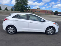 WE ARE OPEN 7 DAYS A WEEK !! BEST ON GAS ONLY 4 CYLINDERS ENGINE CHEAP ON INSURANCE EXTENDED WARRANT... (image 6)