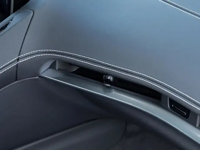 2025 Chevrolet Corvette 2LT- Front Lift | Z51 Performance Pkg in Cars & Trucks in Markham / York Region - Image 38