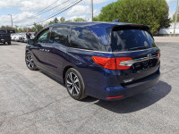 • Tinted_Windows • Power_Windows • Power_Seat • Power_Mirrors • Power_Locks • Power_Sunroof • Keyles... (image 6)