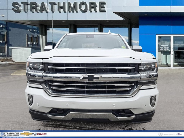 2017 Chevrolet Silverado 1500 in Cars & Trucks in Calgary - Image 2