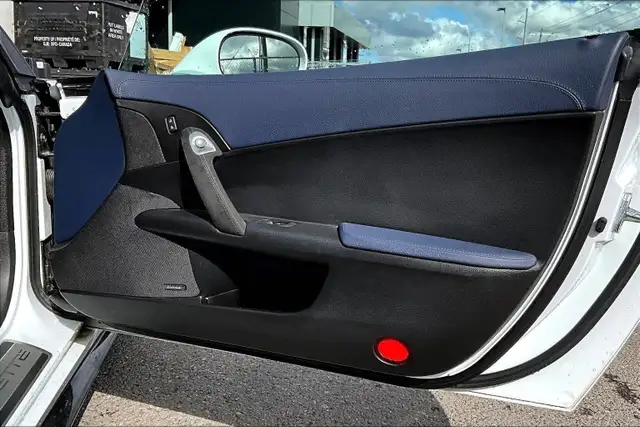 2013 Chevrolet Corvette Z06 Fixed Roof Z06, 7.0L SFI V8 ENGIN... dans Autos et camions dans Calgary - Image 20