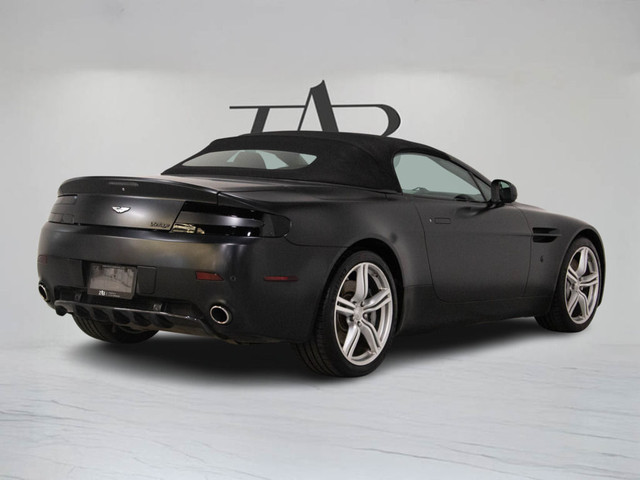 2010 Aston Martin Vantage CONVERTIBLE | MANUAL | 19\" RIM | CARB in Cars & Trucks in Mississauga / Peel Region - Image 4
