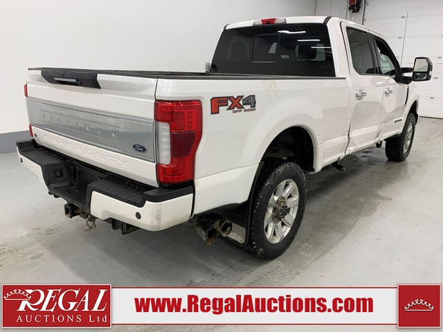 2019 FORD F350 S/D PLATINUM in Cars & Trucks in Calgary - Image 4