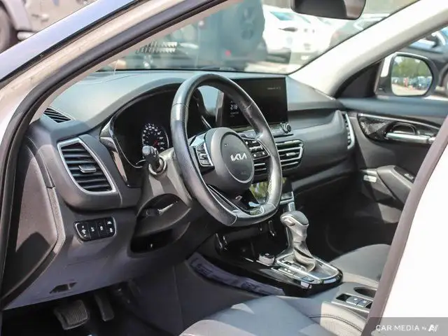 2023 Kia Seltos SX Turbo | 10.25 Display | Bose Audio | Sunroof in Cars & Trucks in Hamilton - Image 17