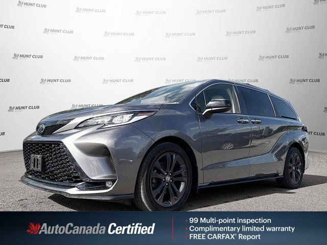 2022 Toyota Sienna XSE in Cars & Trucks in Ottawa
