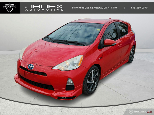 2013 Toyota Prius c Two in Cars & Trucks in Ottawa