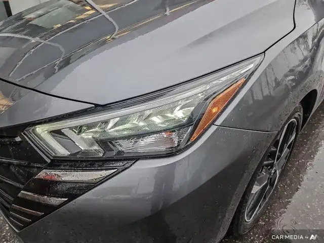 2023 Nissan Versa SR | Apple Car Play | Heated Seats | Wireless dans Autos et camions dans Ottawa - Image 13