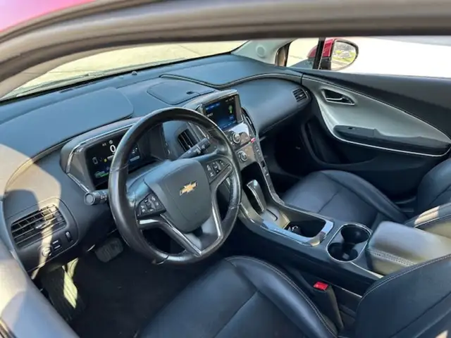 2015 Chevrolet Volt CERTIFIED, LEATHER, PLUG IN HYBRID, 1.4L 4 C dans Autos et camions dans Région de Mississauga/Peel - Image 13
