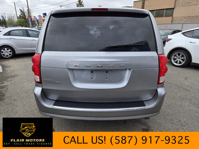 2017 Dodge Grand Caravan in Cars & Trucks in Calgary - Image 3