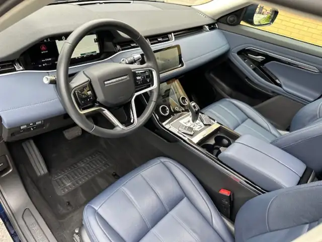 2021 Land Rover Range Rover Evoque P250 1 Owner Clean Carfax Pan in Cars & Trucks in Mississauga / Peel Region - Image 4