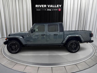 QUICK ORDER PACKAGE 24W WILLYS, BLACK 3-PIECE FREEDOM HARDTOP, CONVENIENCE GROUP, TECHNOLOGY GROUP,... (image 3)
