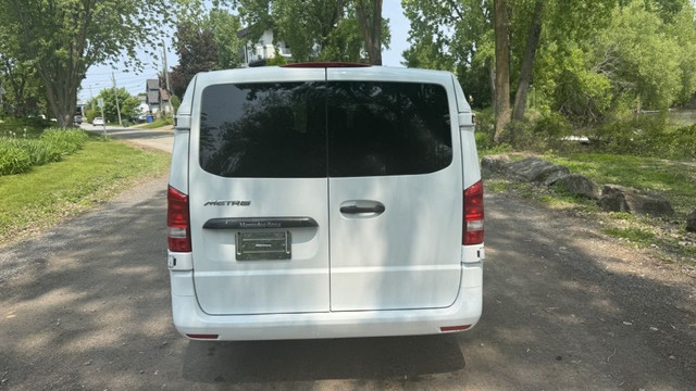 2016 Mercedes-Benz Metris Passenger Van passagers in Cars & Trucks in Laval / North Shore - Image 3