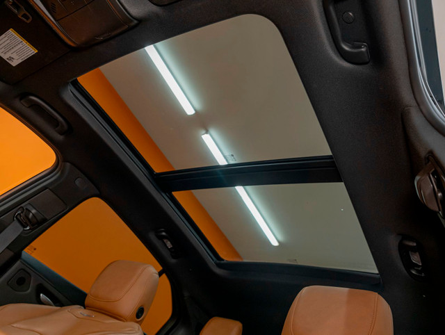 2023 Cadillac XT4 SPORT AWD *TOIT* NAV CUIR SIÈGES MASSAGE / VEN in Cars & Trucks in Laurentides - Image 4