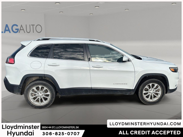 2019 Jeep Cherokee in Cars & Trucks in Lloydminster - Image 4