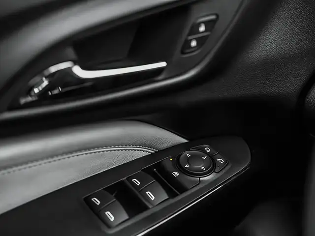 2025 Chevrolet Trax LT in Cars & Trucks in City of Montréal - Image 13