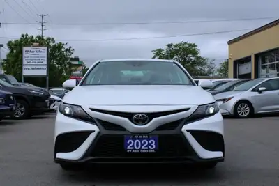  2023 Toyota Camry SE Auto