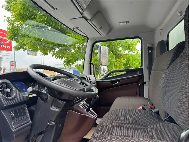 2023 Hino L7 in Heavy Trucks in Delta/Surrey/Langley - Image 9