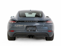 This beautiful 2018 Porsche 718 Cayman Coupe is a local Ontario vehicle that delivers a thrilling dr... (image 4)