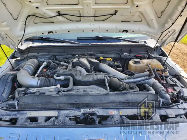 FORD F-350 Super Duty 4x4 XLT Mechanic Service Truck in Cars & Trucks in Edmonton - Image 13