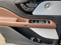 Born from the boundless allure of flight, the 2025 Lincoln Aviator uses intentional horizontal lines... (image 4)