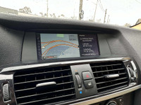 TWO KEYS / PANORAMIC SUN ROOF / NAVIGATION SYSTEM / HEATED SEATS AND MORE! SUPER CLEAN SUV HELLOOO O... (image 9)