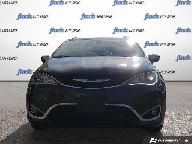 2017 Chrysler Pacifica Limited PANO SUNROOF | 2ND ROW CAPTAIN... in Cars & Trucks in London - Image 2