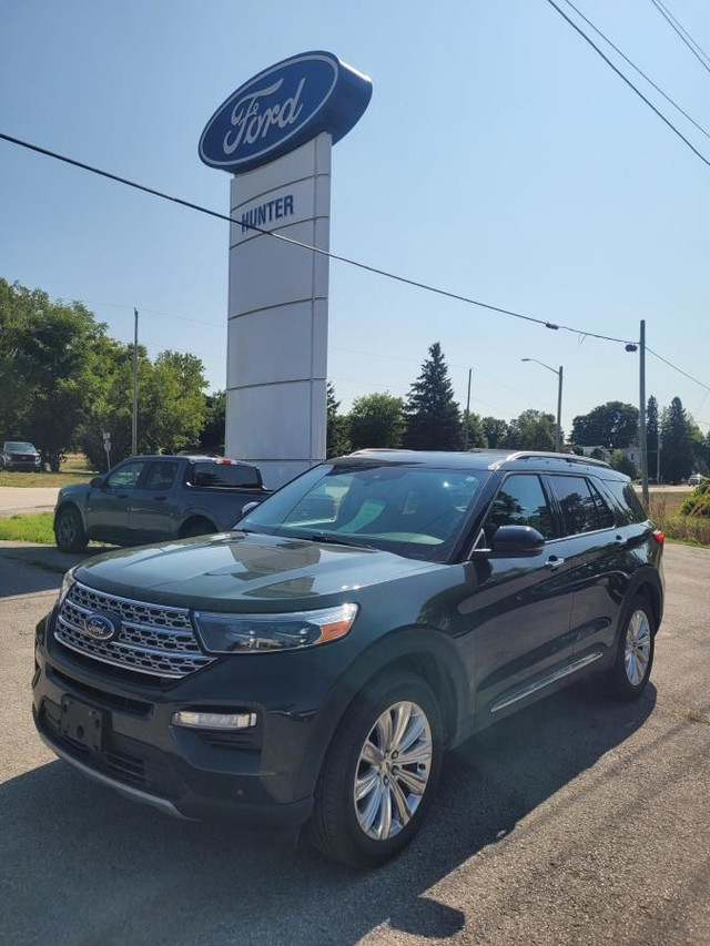 Ford Explorer Limited 2022 in Cars & Trucks in Belleville