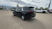 This Kia Carnival is equipped with: Cloth Seat Trim, Heated Front Seats, Heated Steering Wheel, AM/F... (image 8)