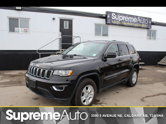 2017 Jeep Grand Cherokee 4WD LAREDO B.CAMERA/PARK ASSIST/AUTO ST in Cars & Trucks in Calgary