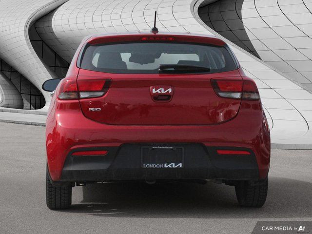 2022 Kia Rio 5-door EX Premium in Cars & Trucks in London - Image 4